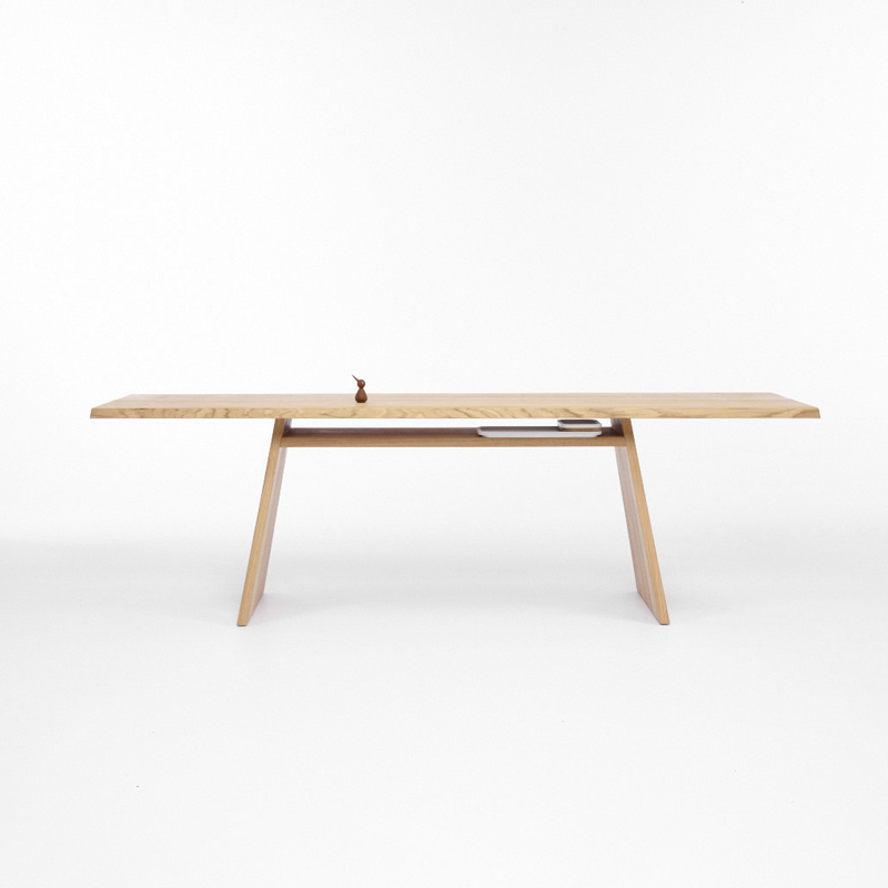 cruso-june-table-oak-240-cmv.jpg